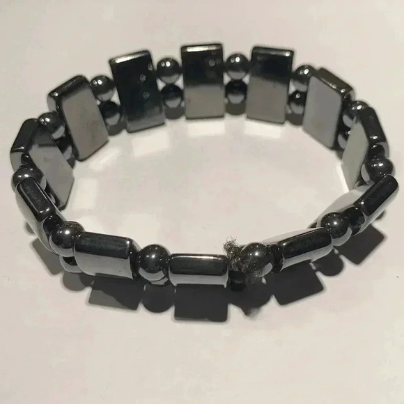Chunky black bracelet,  Source unknown - Picture 6 of 6